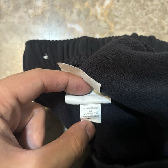 Nike Sweatpants Womens XS Black Club Fleece Cargo Jogger Gym Essentials DQ5196 - Picture 7 of 10
